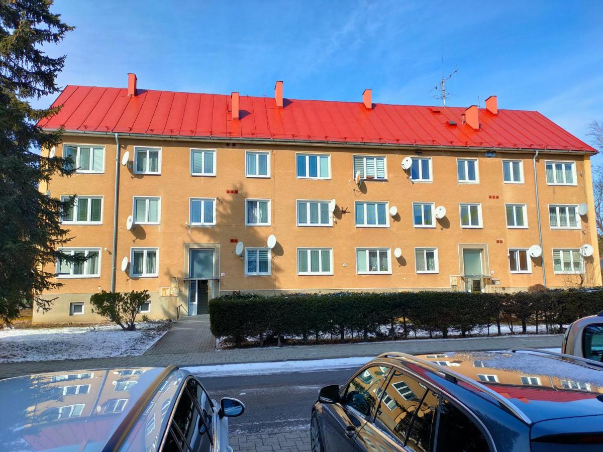 2-Iz. Byt V Tichej Lokalite S Bezplatnym Parkovanim Ліптовски-Градок Екстер'єр фото
